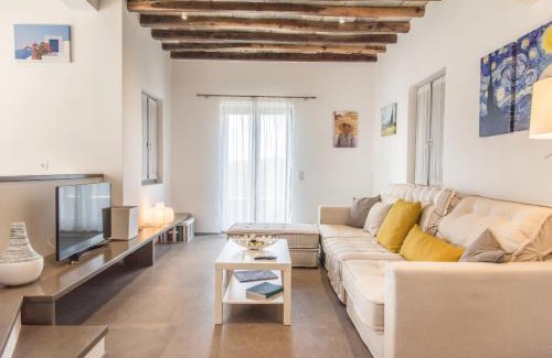 Arnados Apartment | Tinos Pigeon House by TinosHost