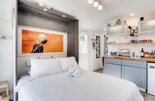 Southeastern Sacramento House | TINY ART HOUSE near the beat