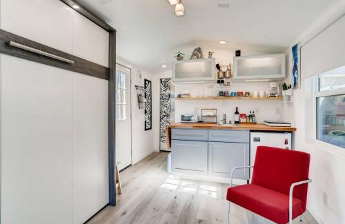 Southeastern Sacramento House | TINY ART HOUSE near the beat
