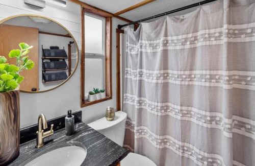 Shreveport House | Tiny Emerald -cabin On Emerald Isle With Kayaks!