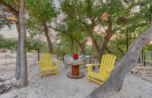 Hondo Cabin | Tiny Farmhouse Getaway