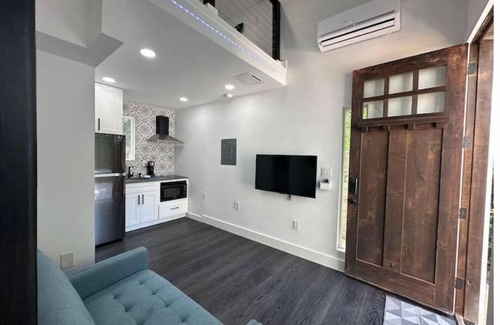 Morrisville House | Tiny Home 6 Minutes From Raleigh Durham Airport