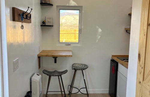Eagle Cabin | Tiny Home on horse property in Eagle: close to trails/town with private hot tub