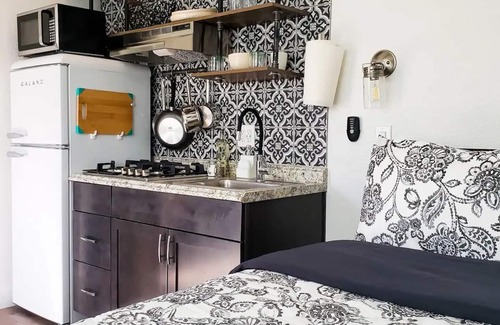 Estrella House | Tiny Home with Wi-Fi 3 mi. from Downtown Phoenixnn