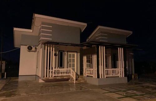 Kangar House | Tiny house by Cg Azizan & Milah