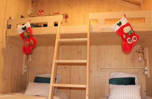 Magnieres Cabin | Tiny house - Cabane sur pilotis - Etat Nature
