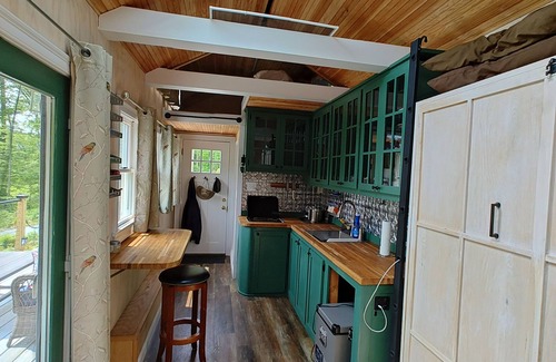 Lower Waterford Cottage | Tiny House Nature Retreat