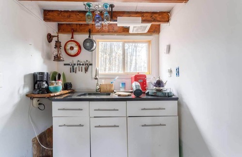 Palenville Apartment | Tiny house near Woodstock & Kaaterskill Falls
