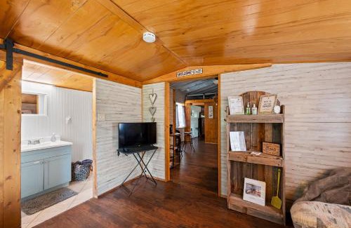 Hico House | Tiny Town Rustlers D D Cabin Animals Fire Pit by Vacation Your Way