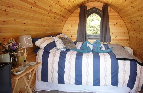 Vale of Glamorgan Cabin | Tipiretreats