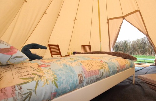 Vale of Glamorgan Cabin | Tipiretreats