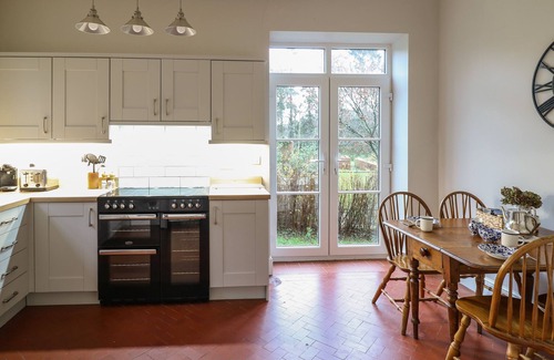 Llanwrda Cottage | Tirallen