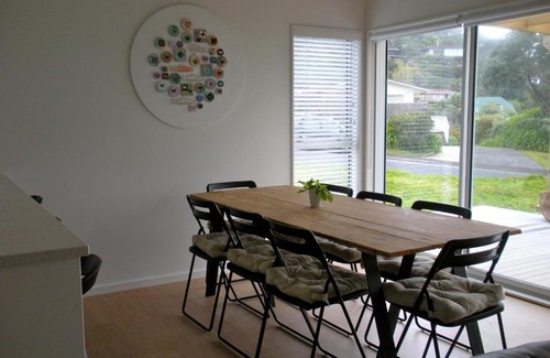 Leigh House | Tiromoana - Mathesons Bay Holiday Home
