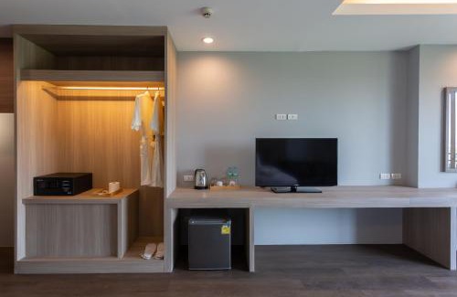 Bang Sao Thong Hotel | Tisha Hotel ABAC Bangna