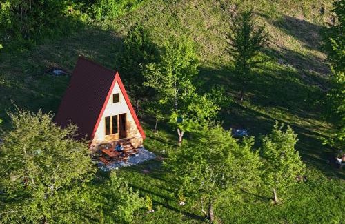 Popov Most Apartment | Tjentiste A-frame cabin