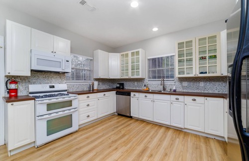 Katy House | TLC Mini-mansion , KATY TEXAS