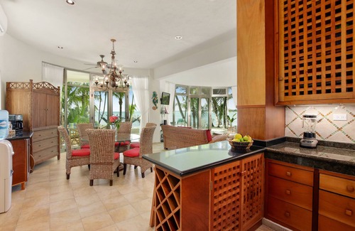 Tulsayab Villa | tnGorgeous Oceanfront Villa with Private Pool & Dock