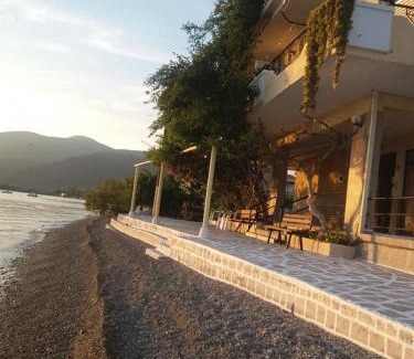 Rovies Apartment | To Kyma-Afoi Roussou