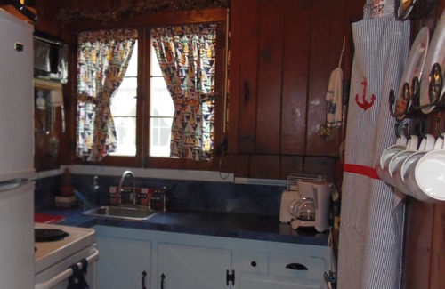 Ludington Cottage | To Ludington Cottages Parkview Cottages