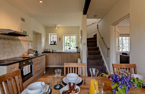 Gulworthy House | Toad Hall - Three Bedroom House, Sleeps 5
