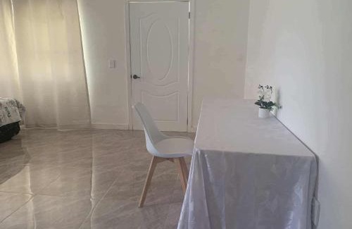 'Eua Island House | Toafa Elidad Airport Lodge