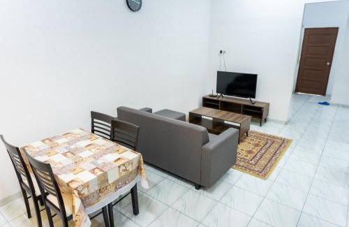 Muar House | Tok Umi Guesthouse@AMJ Bakri