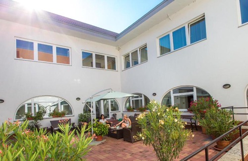 Tokaj Hotel | Tokajvár Hotel