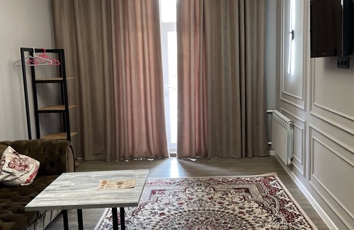 Bishkek Bed & Breakfast | Toktonalieva 8 B