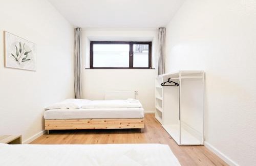 Hardterbroich-Pesch Apartment | Tolstov Apartments - 4 Room Apartment - Parking - 30 Min Messe DUS