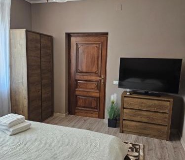 Hunedoara Apartment | Tommy Home