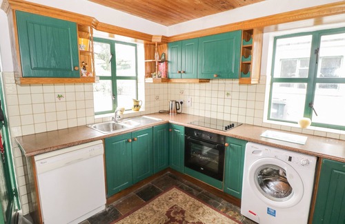 Westport Cottage | TOM’S COTTAGE, family friendly in Westport, County Mayo