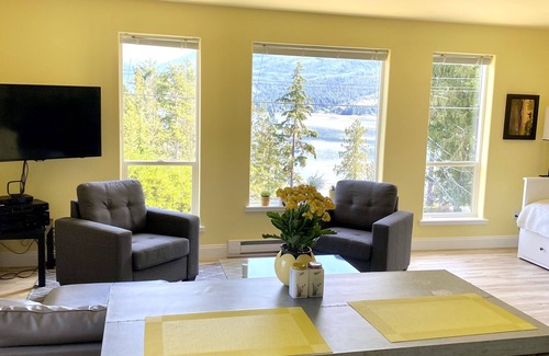 Sechelt Bed & Breakfast | tonic time BC Sunshine Coast - mountain & inlet view
