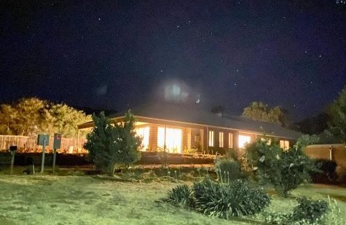Toodyay House | Toodyay Upon Avon Guest House and Gallery