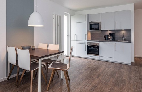 Bensersiel Apartment | Top-ferienapartment mit Großer Terrasse, Parkplatz, Schwimmbad- & Saunanutzung