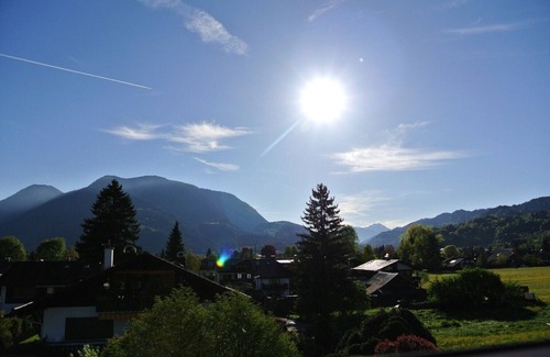 Garmisch-Partenkirchen Apartment | Top floor apartment in a prime location with a magnificent view