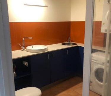 Turner Apartment | Top-floor, 3-bedroom apartment-close to CBD & ANU