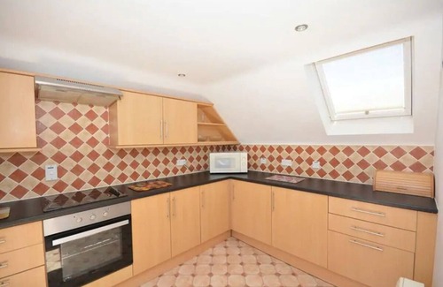 Perranporth Apartment | Top Floor Apartment with Beach and Dune Access
