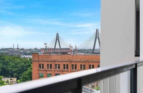 Ultimo Apartment | Top Floor Central Apartment Stunning Sunset Views