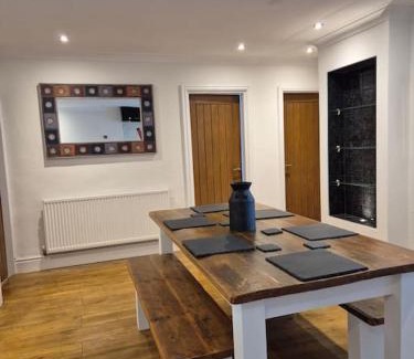 Coleshill Apartment | Top Floor Penthouse suite Near NEC BHX HS2