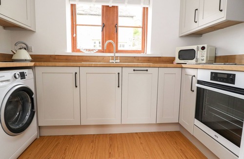 Settle Cottage | TOP HOUSE, pet friendly, character holiday cottage in Settle