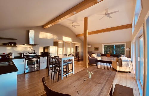 Mayo Ski Chalet | Top of a Mountain Chalet * Amazing views * Hiking * Spa