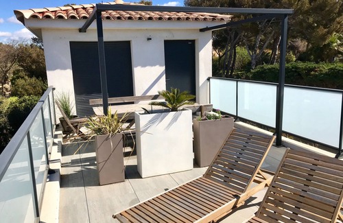 Le Brusc Villa | Top of architect's villa with sea view, sandy beach on foot !