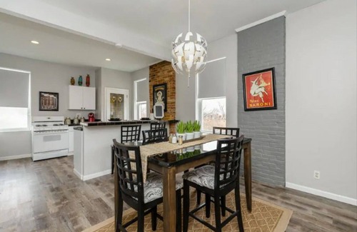 Soulard Apartment | Top of Geyer apartment