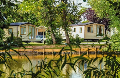 Burnham-on-Sea House | Top of the range 12ft-wide caravan with one double and one twin.