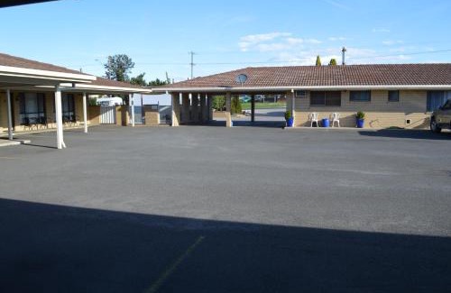 Inverell Hotel | Top of the Town Motel