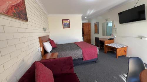 Inverell Hotel | Top of the Town Motel