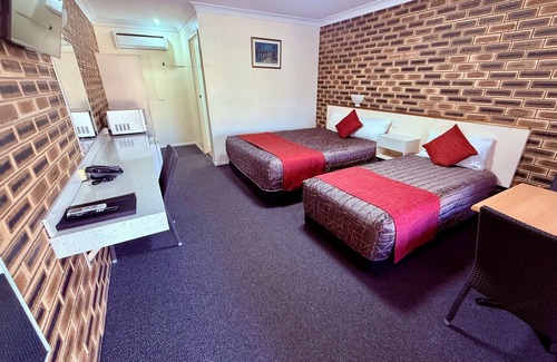 Inverell Hotel | Top Of The Town Motel