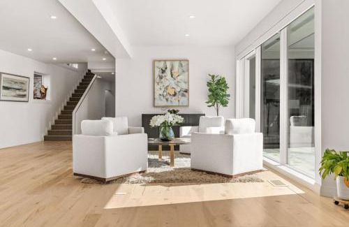Olympus Cove Apartment | Top Olympus Luxury Estate Spa, Pool, Pickleball & more