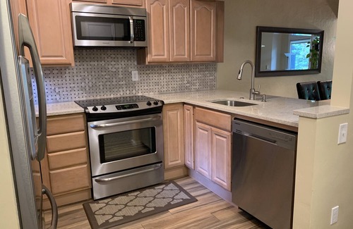 Vail House | Top Rated Creekside Gem Is Steps From Free Bus To Skiing, Shopping, & Dining!