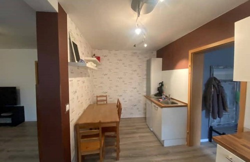 Neupotz Apartment | Top renovated apartment/modern furnishings! up to 4P.